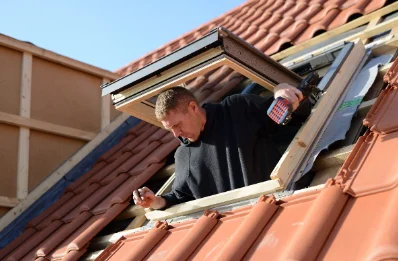 Pose de fenêtres de toit Velux à Mérens